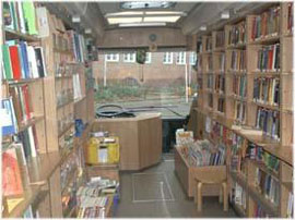 Bücherbus - Innenansicht